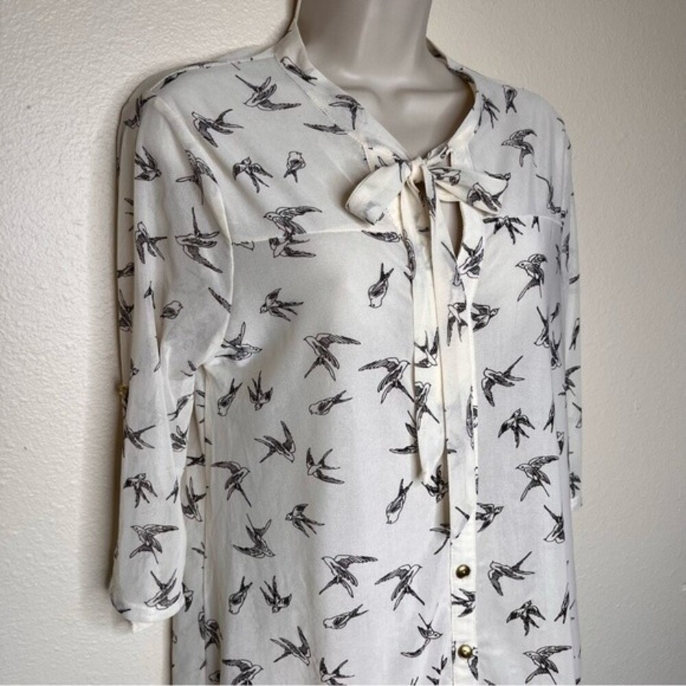 Siren Lily Bird Print Tie Neck Button Front Semi Sheer Cream Top Women Medium - Picture 2 of 13